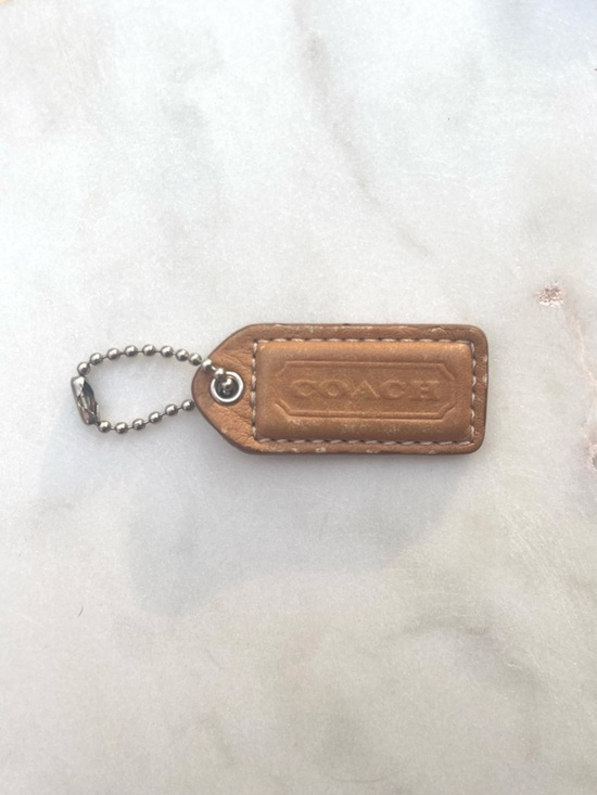 Coach Accessories - COACH Vintage Leather Hang Tag, Light Brown